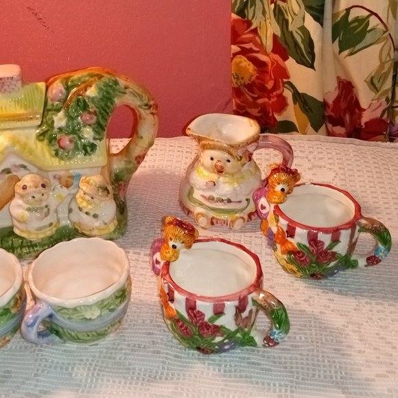 GIRLS YELLOW AND GREEN APPLE AND DUMPLINGS CERAMIC TEA SET - Picture 2 of 12